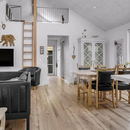 Дом отдыха Amazing In Sjlund With Wifi And 3 Bedrooms *